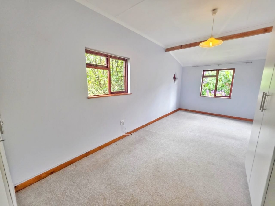 1 Bedroom Property for Sale in Hoekwil Western Cape